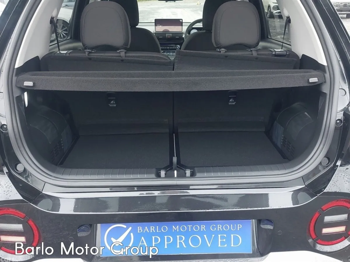 Hyundai INSTER MPV, Electric, 2026, Black
