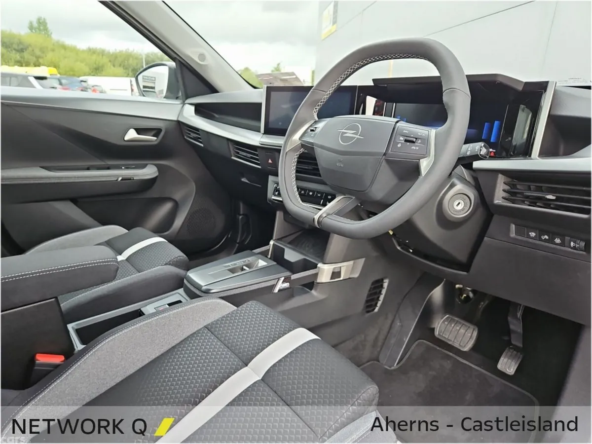 Opel Frontera SUV, Electric, 2026, Grey
