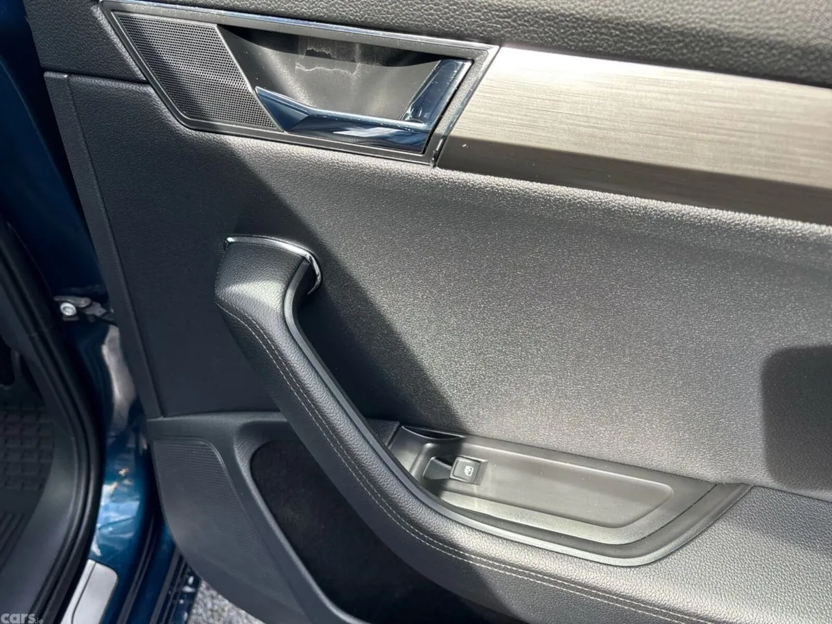 Skoda Superb Saloon, Diesel, 2023, Blue