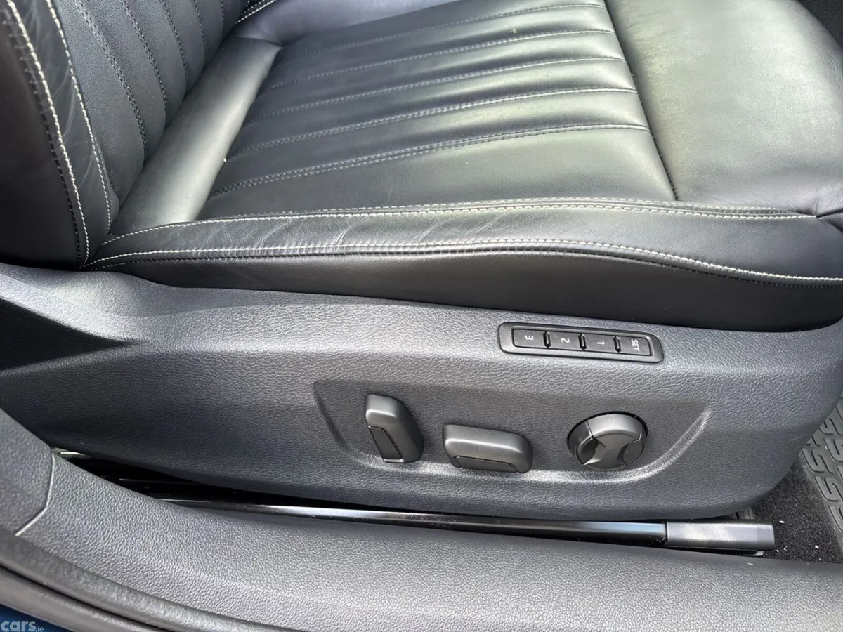 Skoda Superb Saloon, Diesel, 2023, Blue