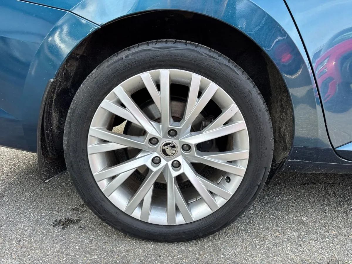Skoda Superb Saloon, Diesel, 2023, Blue