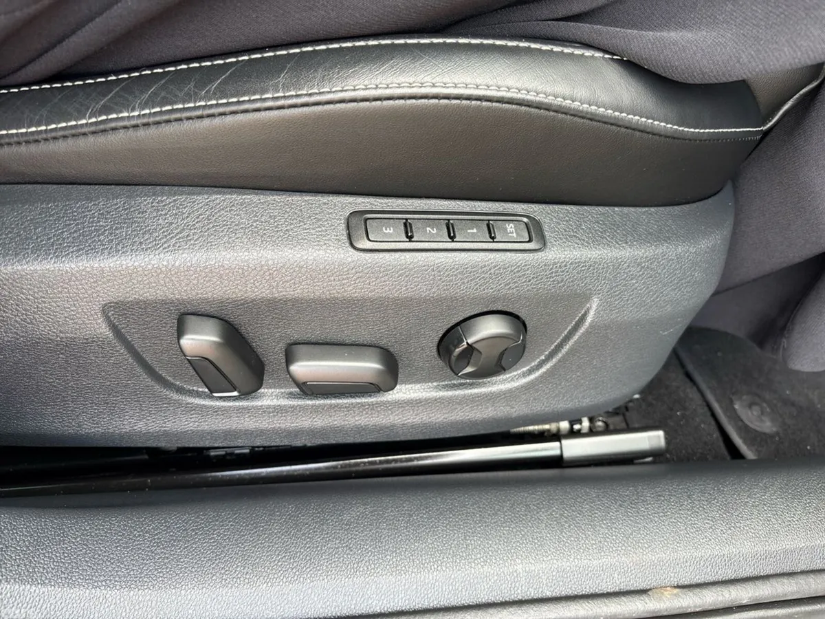 Skoda Superb Saloon, Diesel, 2024, Blue