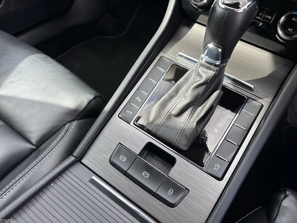 Skoda Superb Saloon, Diesel, 2024, Blue
