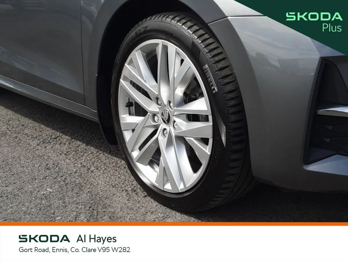 Skoda Octavia Saloon, Petrol, 2025, Grey