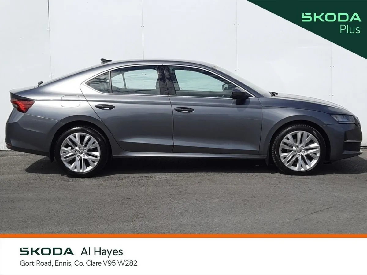 Skoda Octavia Saloon, Petrol, 2025, Grey
