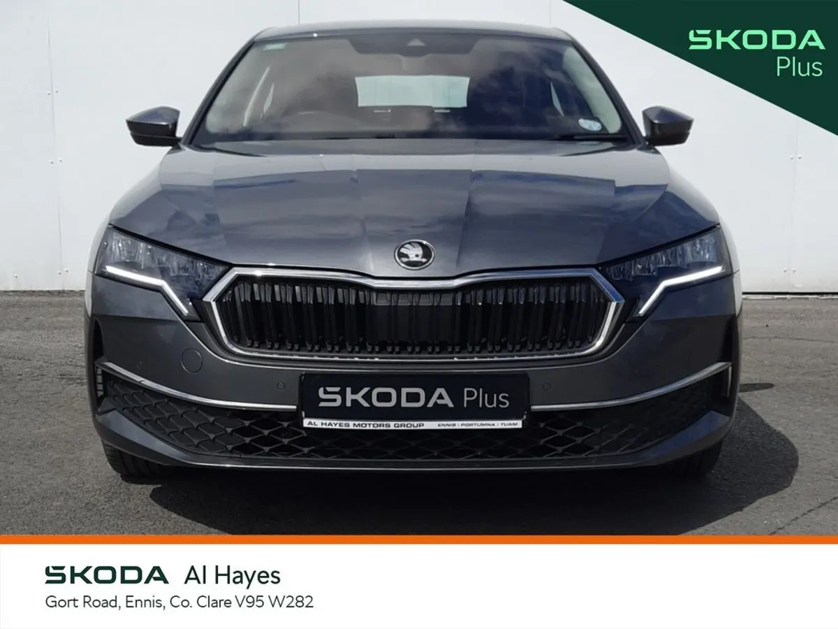 Skoda Octavia Saloon, Petrol, 2025, Grey