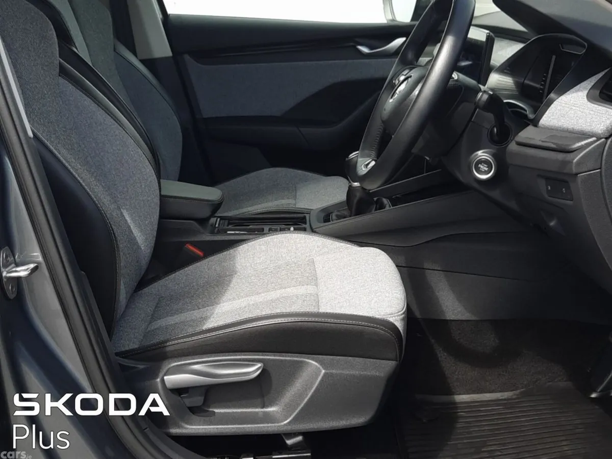 Skoda Octavia Saloon, Petrol, 2025, Grey