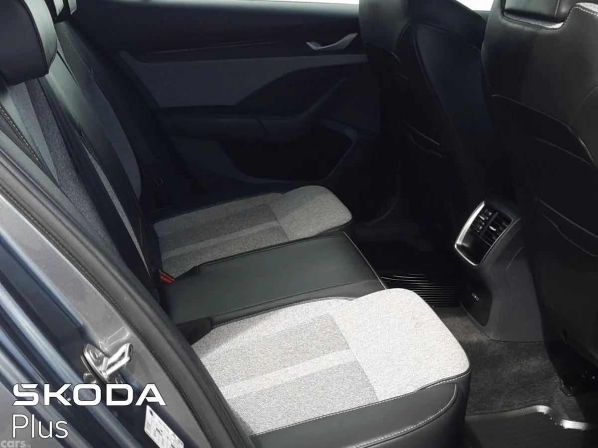 Skoda Octavia Saloon, Petrol, 2025, Grey
