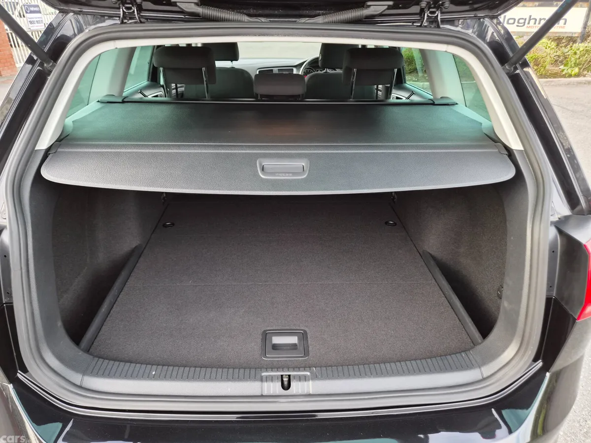 Volkswagen Golf Estate, Petrol, 2016, Black