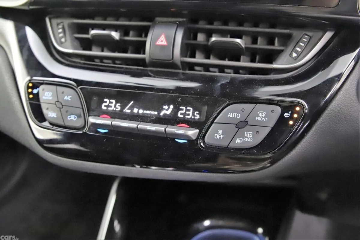 Toyota C-HR SUV, Petrol Hybrid, 2022, Blue