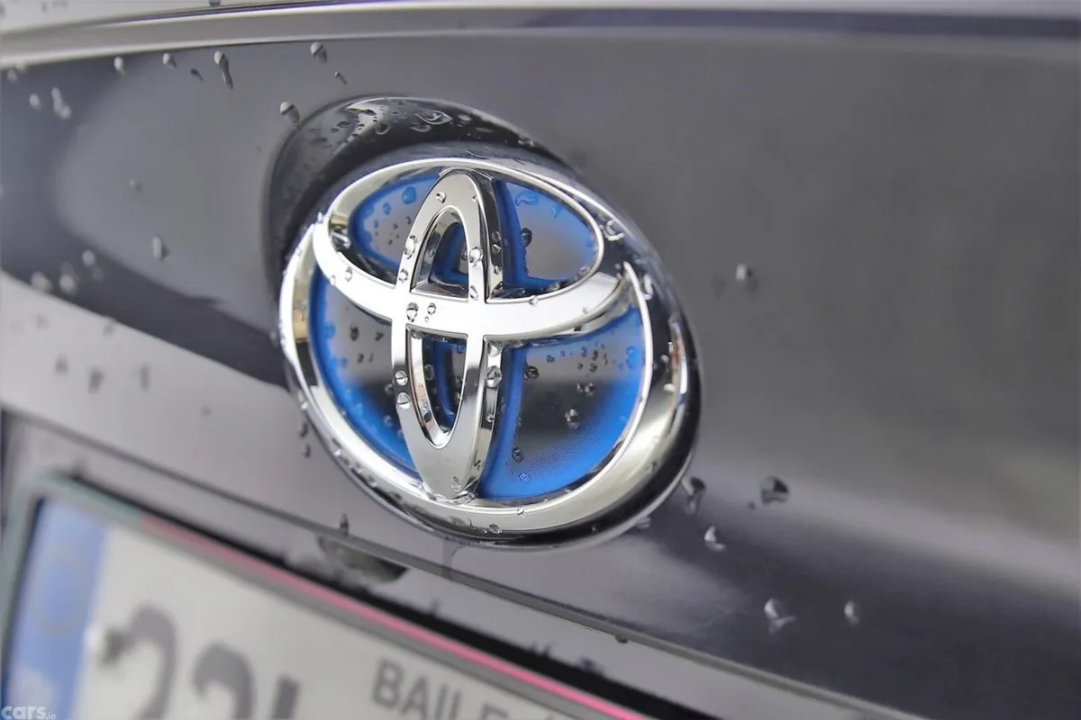 Toyota C-HR SUV, Petrol Hybrid, 2022, Blue