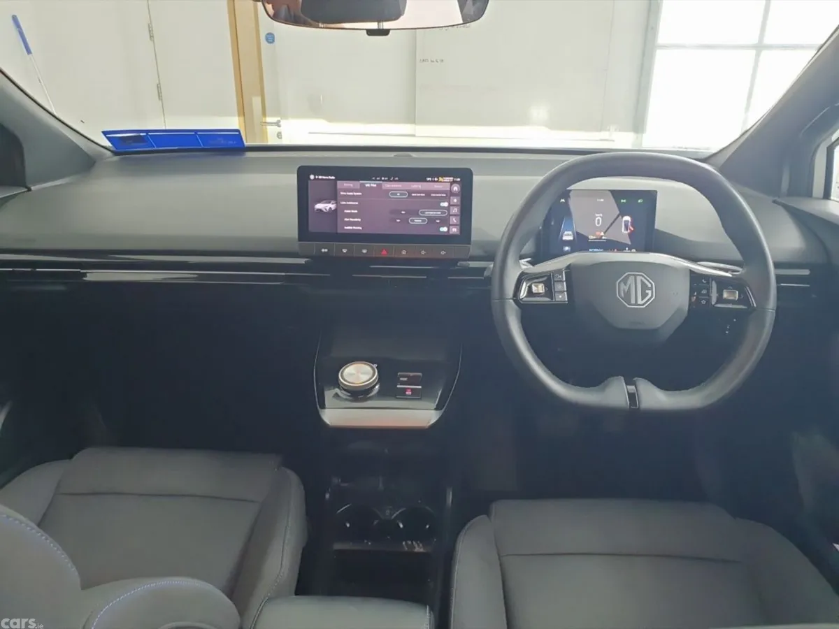 MG MG4 Hatchback, Electric, 2023, White