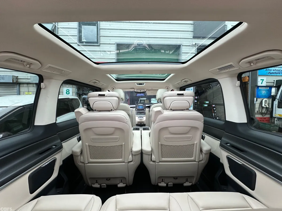 Mercedes-Benz V-Class MPV, Diesel, 2022, Black