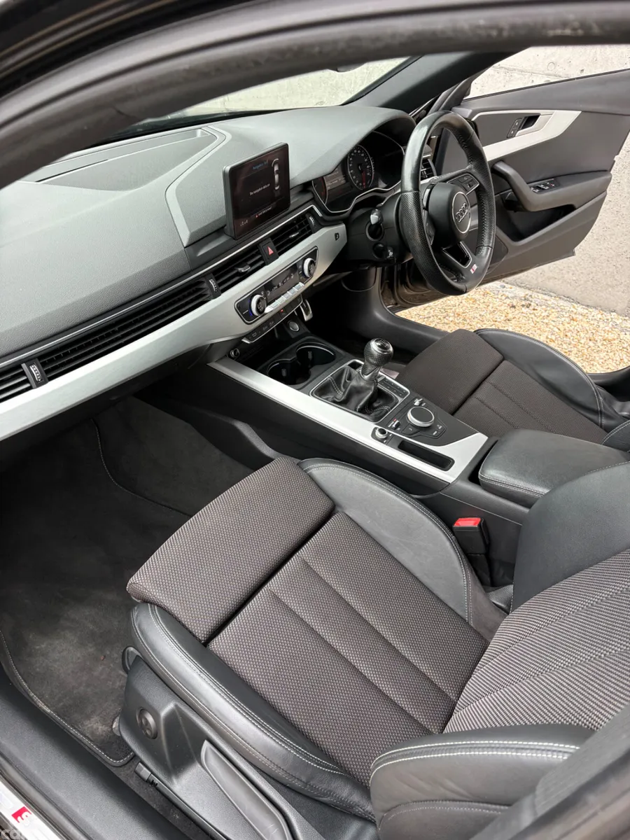 Audi A4 Saloon, Diesel, 2017, Black