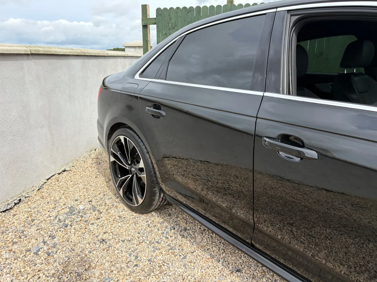 Audi A4 Saloon, Diesel, 2017, Black