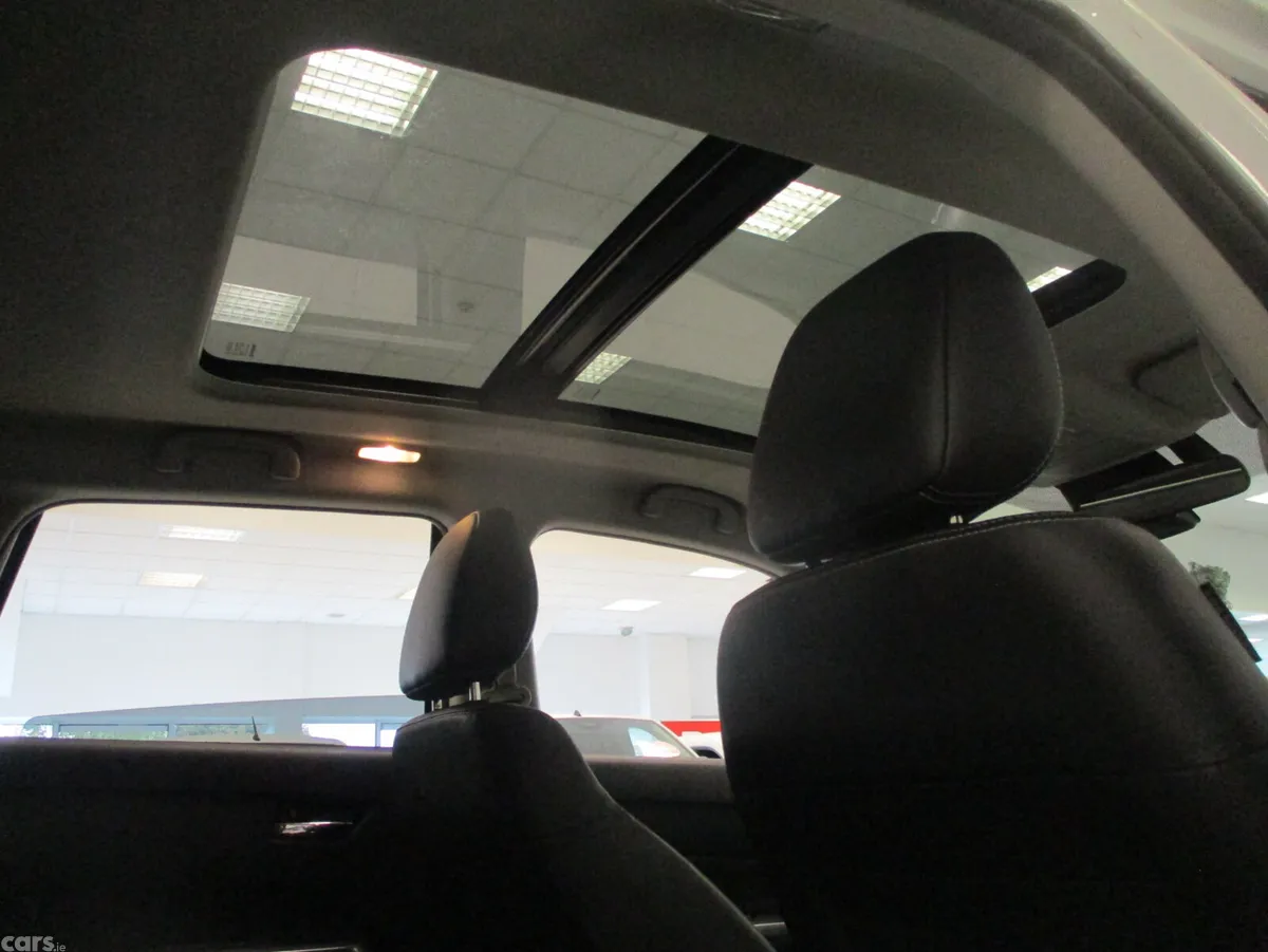 Suzuki Vitara SUV, Petrol, 2019, White