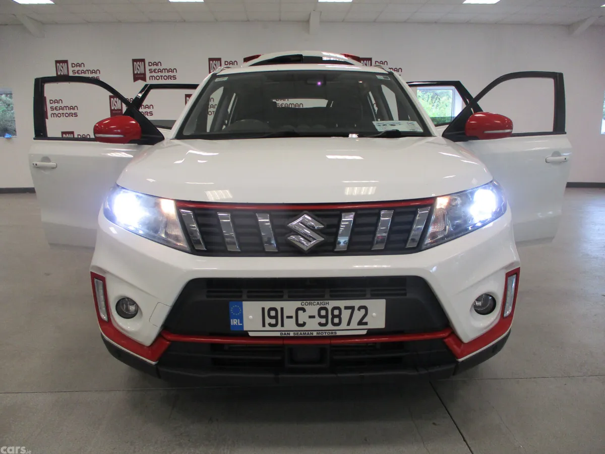 Suzuki Vitara SUV, Petrol, 2019, White