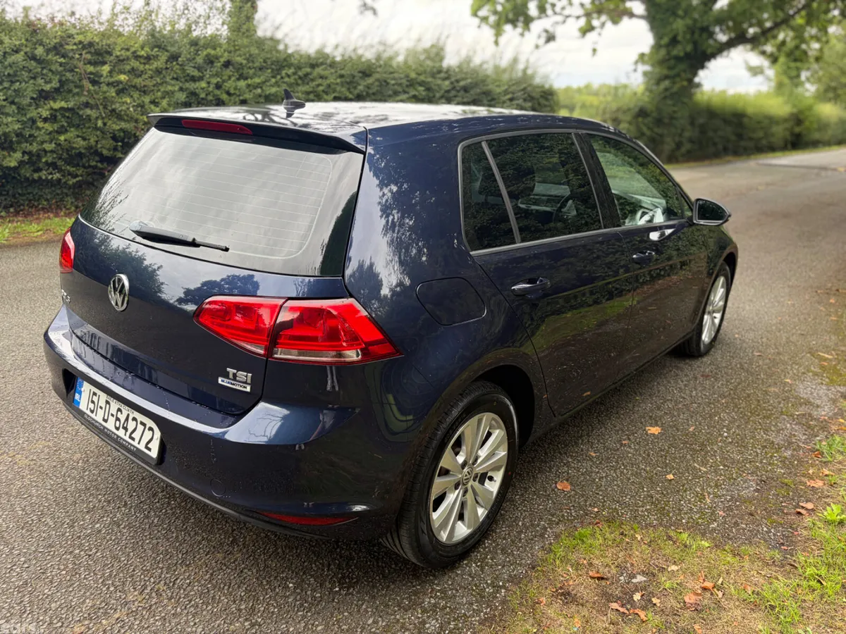 Volkswagen Golf Hatchback, Petrol, 2015, Red