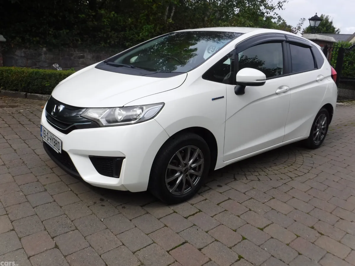 Honda Fit Hatchback, Petrol Hybrid, 2015, White
