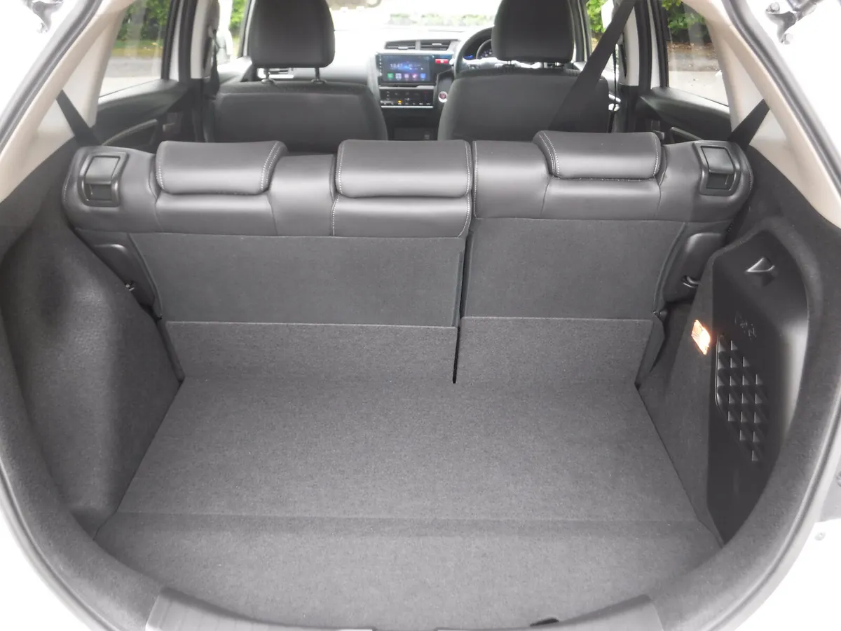 Honda Fit Hatchback, Petrol Hybrid, 2015, White