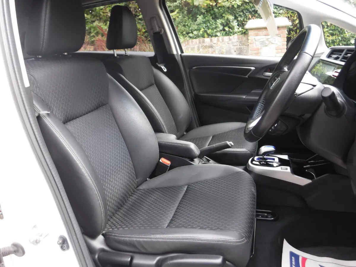Honda Fit Hatchback, Petrol Hybrid, 2015, White
