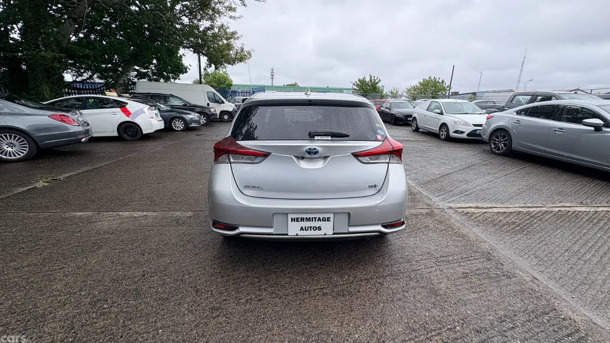 Toyota Auris Hatchback, Petrol Hybrid, 2016, Silver