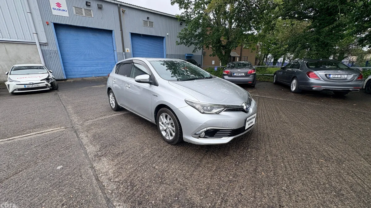Toyota Auris Hatchback, Petrol Hybrid, 2016, Silver