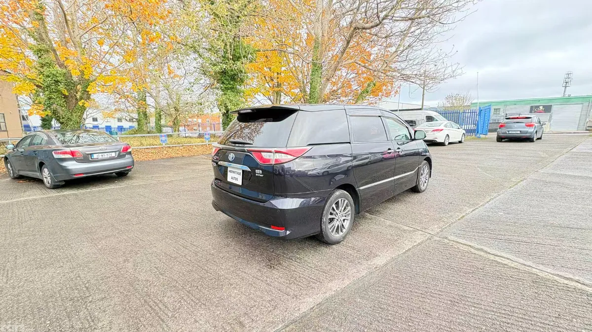 Toyota Estima MPV, Petrol Hybrid, 2016, Black