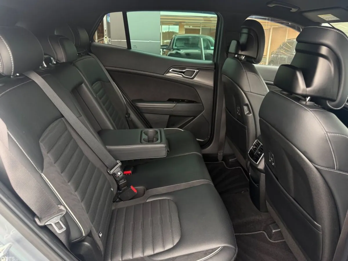 Kia Sportage MPV, Diesel Hybrid, 2022, Grey
