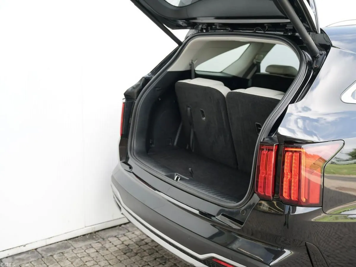 Kia Sorento MPV, Diesel, 2023, Black