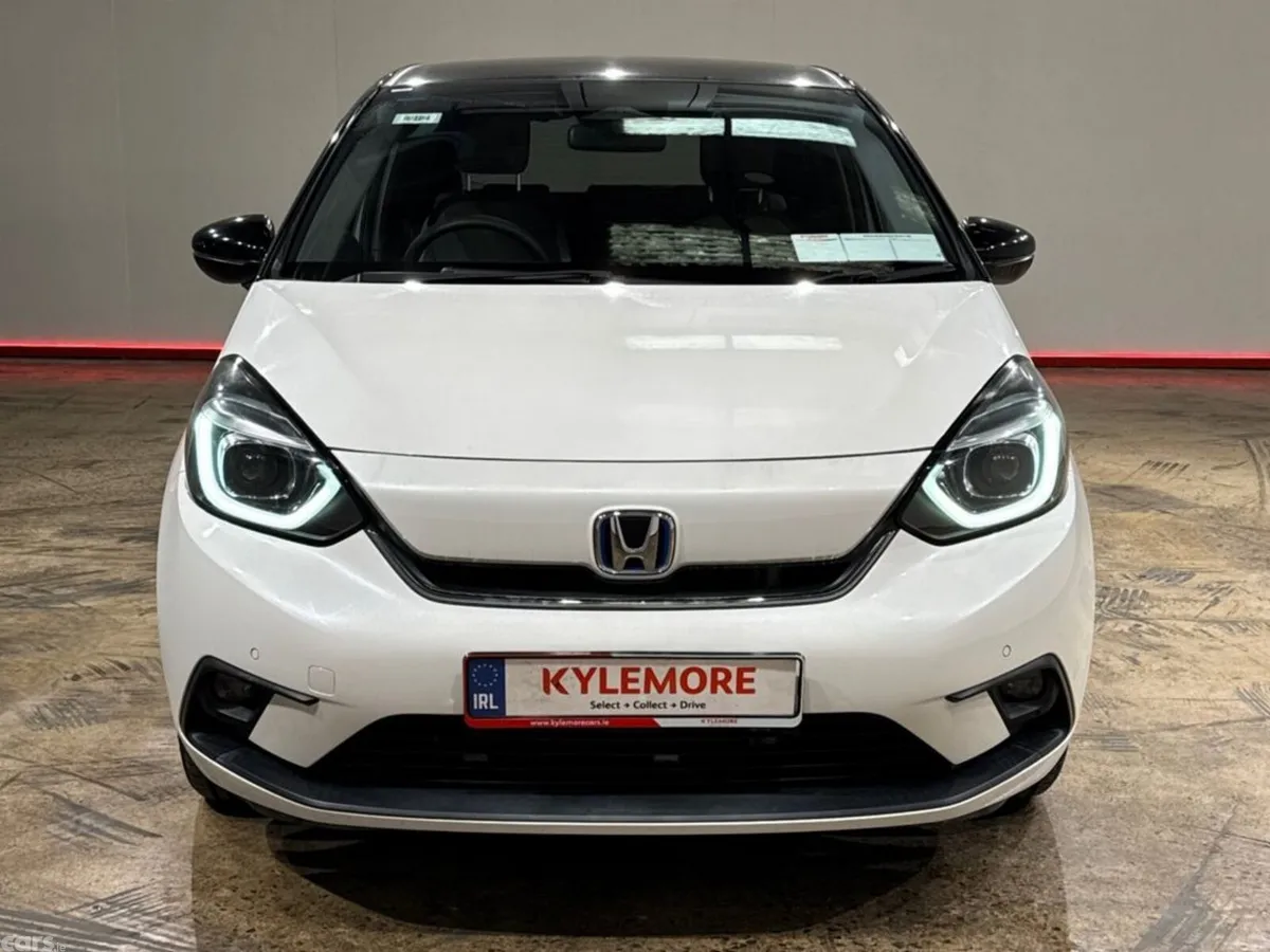 Honda Fit Hatchback, Petrol Hybrid, 2021, White