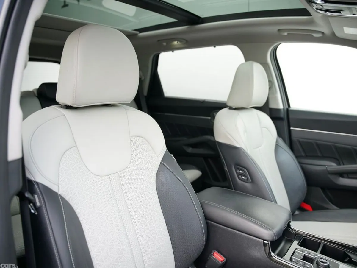 Kia Sorento MPV, Diesel, 2023, Black