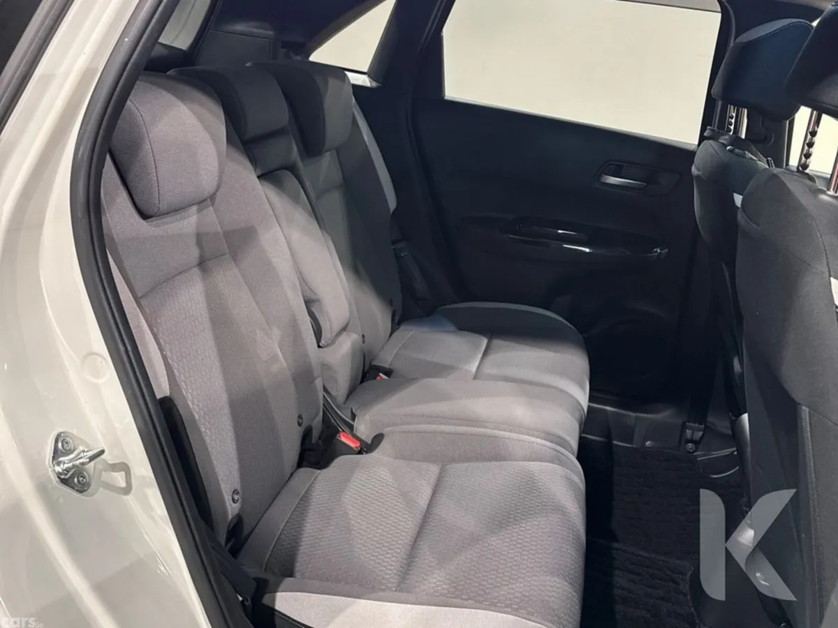 Honda Fit Hatchback, Petrol Hybrid, 2021, White