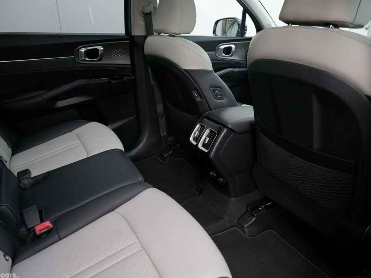 Kia Sorento MPV, Diesel, 2023, Black