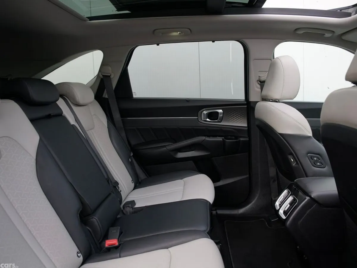 Kia Sorento MPV, Diesel, 2023, Black