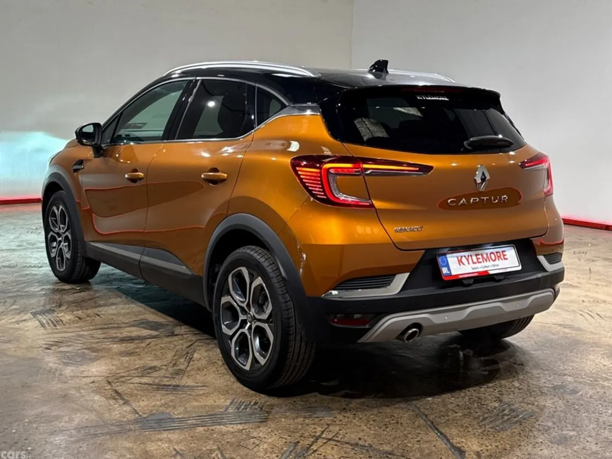 Renault Captur Hatchback, Petrol, 2021, Orange