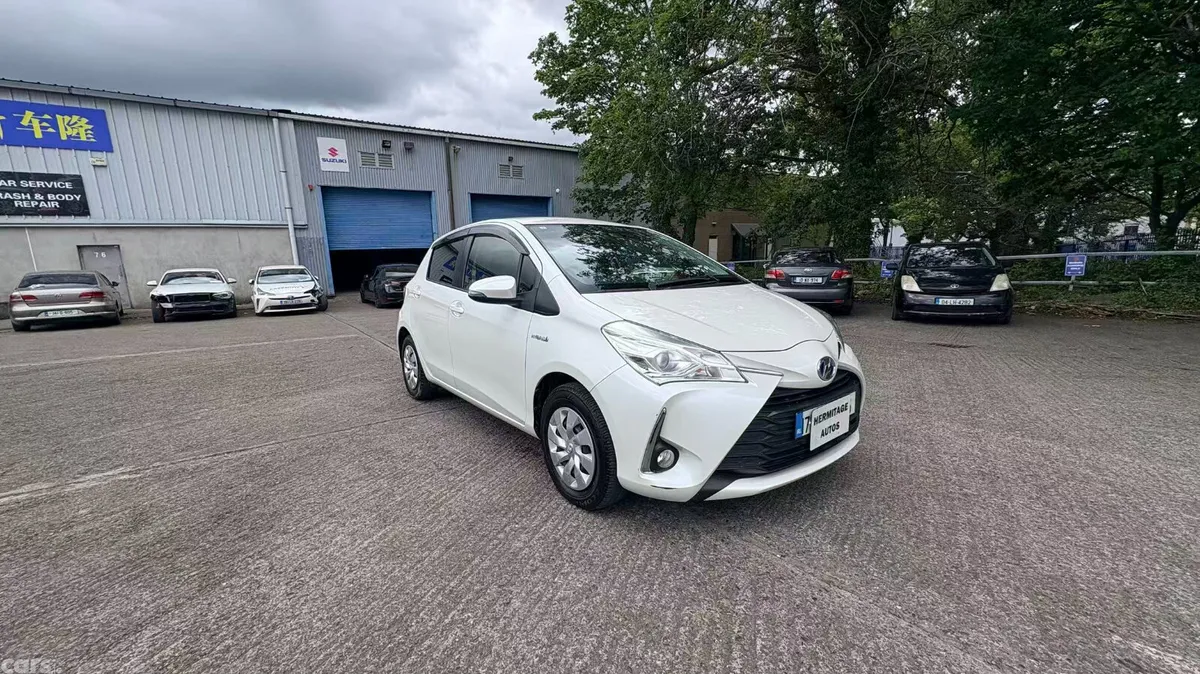 Toyota Vitz Hatchback, Petrol Hybrid, 2017, White
