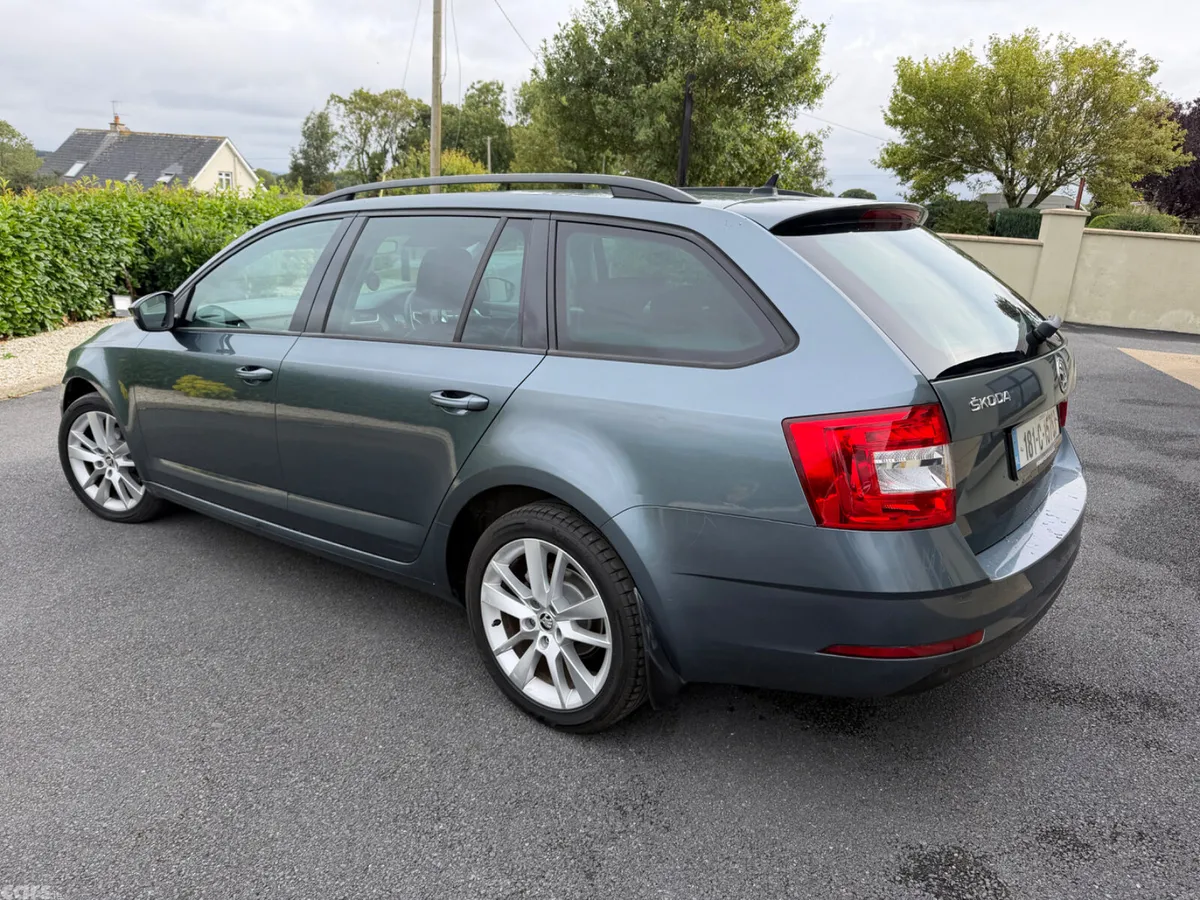 Skoda Octavia Estate, Diesel, 2018, Grey