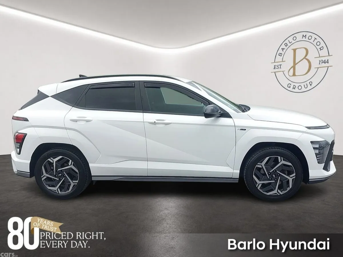 Hyundai KONA MPV, Petrol, 2024, White