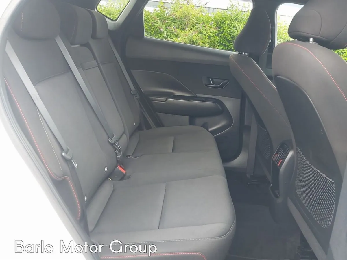 Hyundai KONA MPV, Petrol, 2024, White