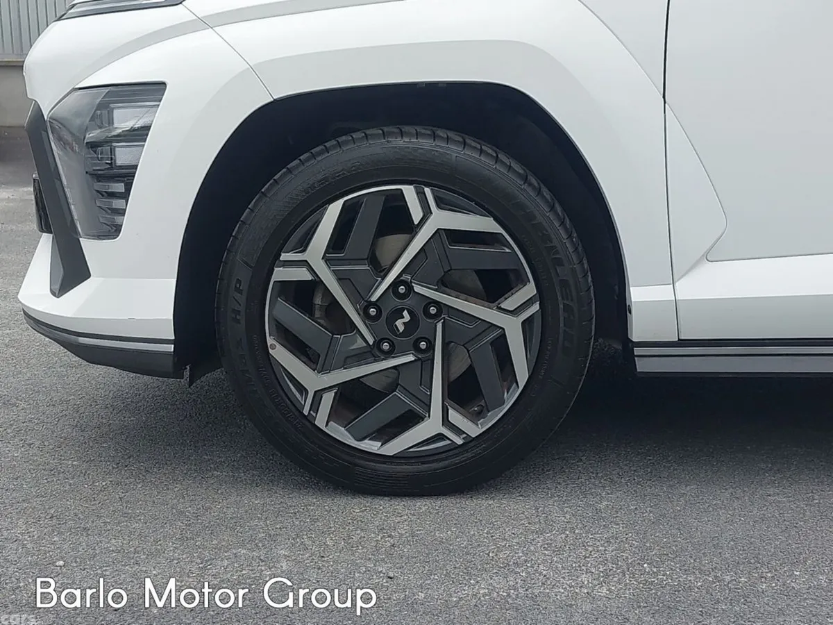 Hyundai KONA MPV, Petrol, 2024, White