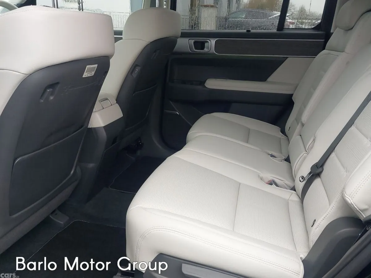 Hyundai Santa Fe SUV, Petrol Plug-in Hybrid, 2026, Black