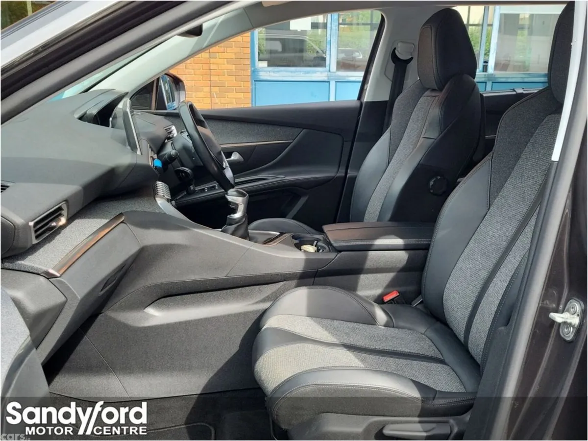 Peugeot 5008 SUV, Diesel, 2020, Grey
