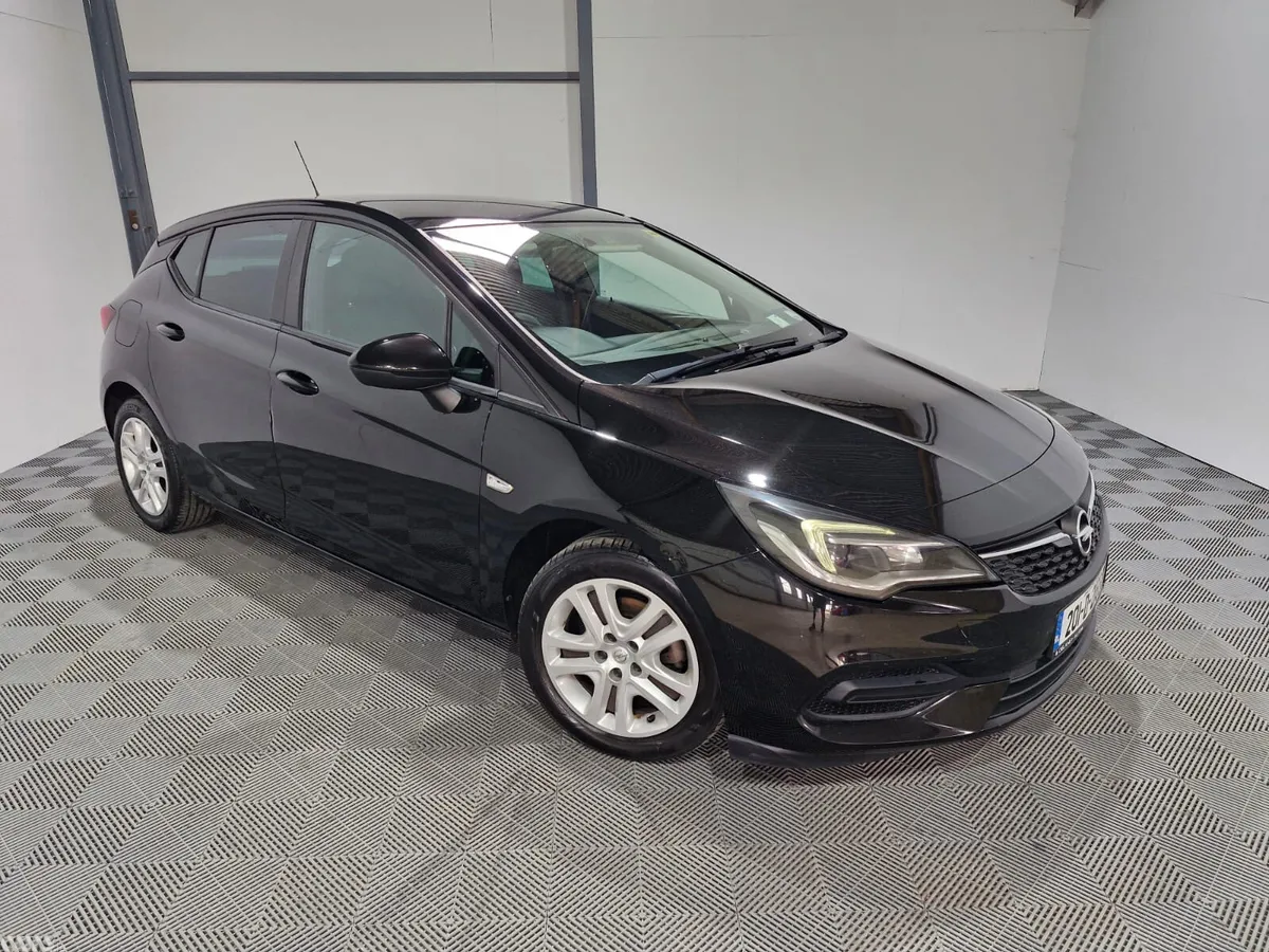 Opel Astra Hatchback, Diesel, 2020, Black