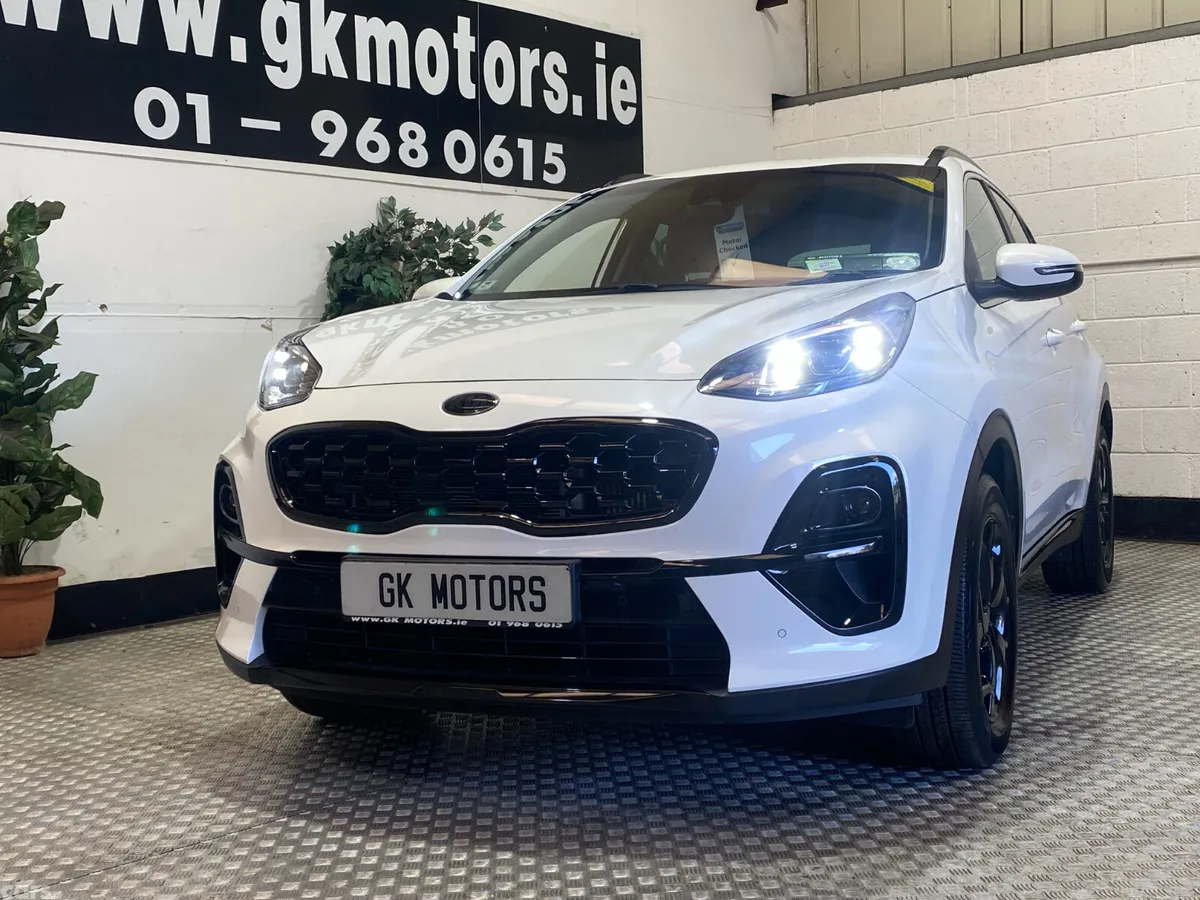 Kia Sportage SUV, Diesel Hybrid, 2021, White