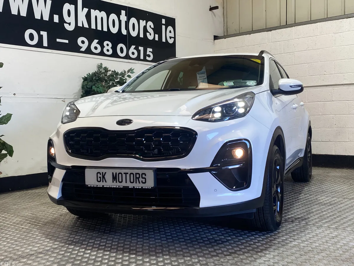 Kia Sportage SUV, Diesel Hybrid, 2021, White