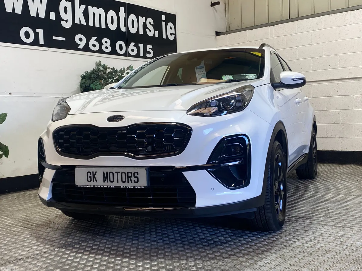 Kia Sportage SUV, Diesel Hybrid, 2021, White