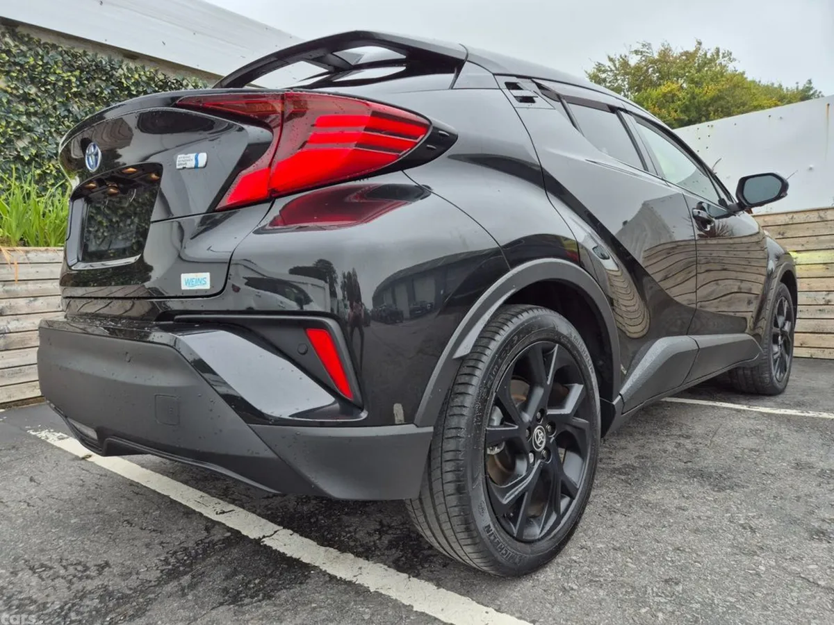 Toyota C-HR SUV, Petrol Hybrid, 2023, Black