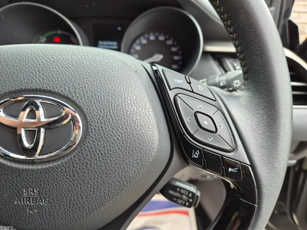 Toyota C-HR SUV, Petrol Hybrid, 2023, Black