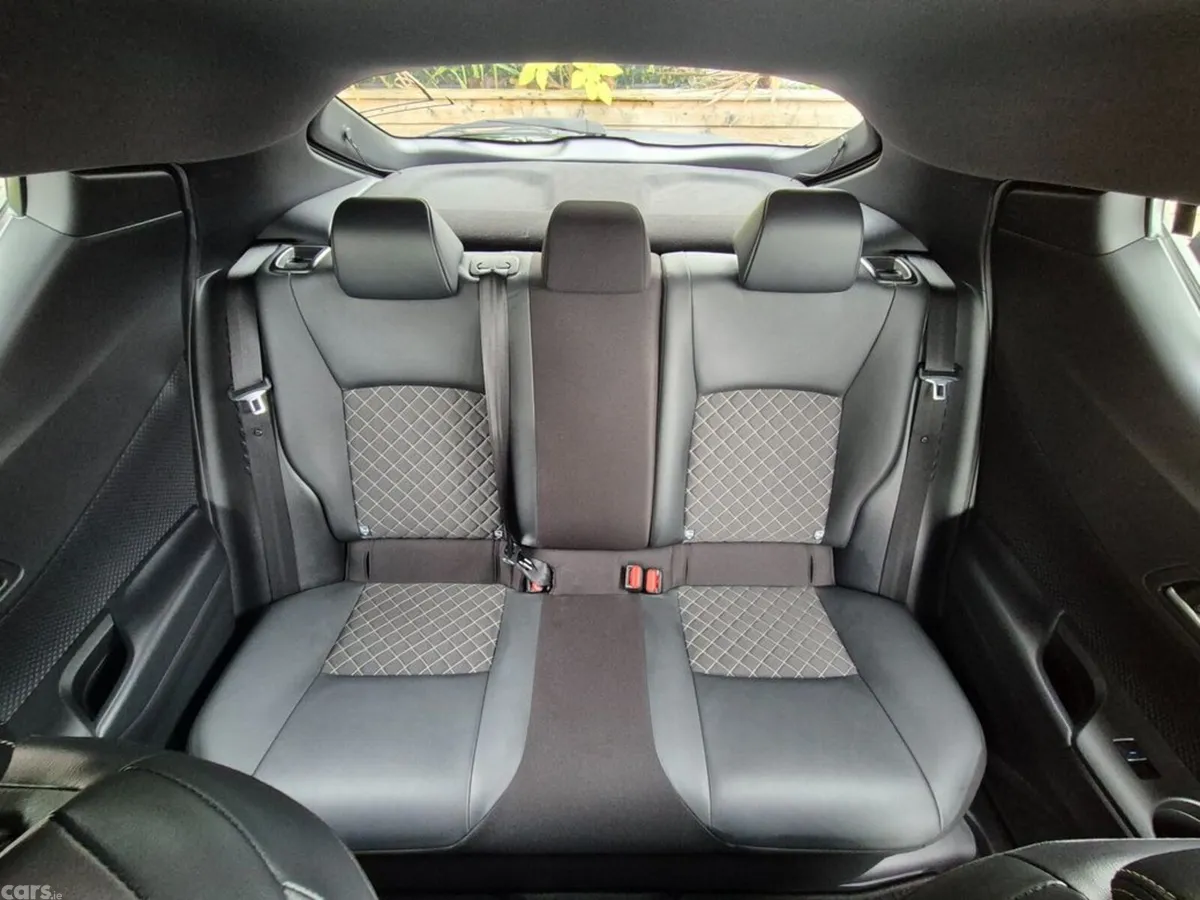 Toyota C-HR SUV, Petrol Hybrid, 2023, Black